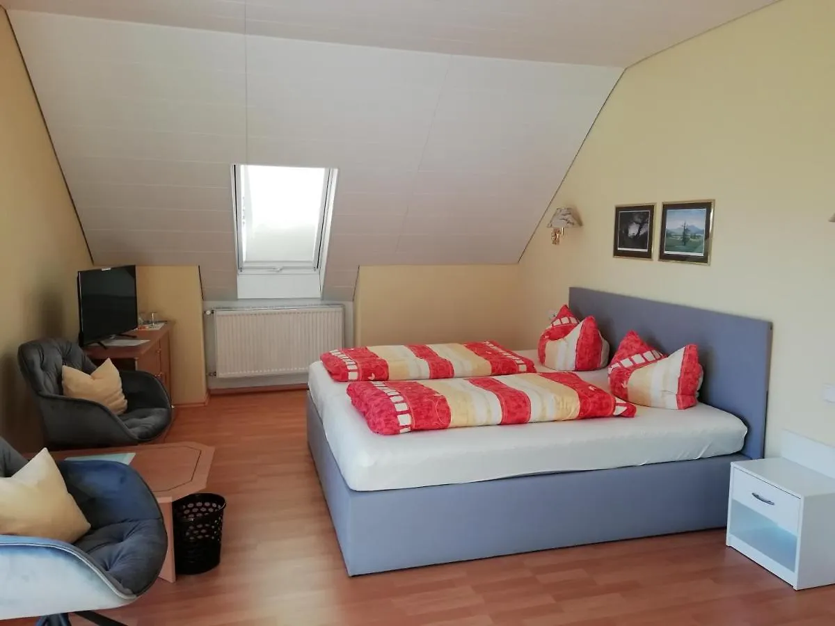 Pension Schmitt Waldfenster 0*,